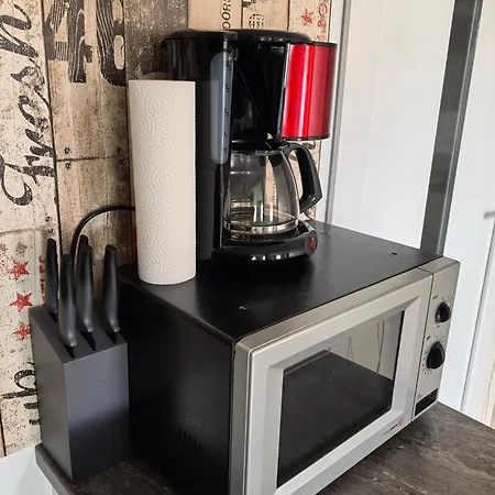 Monteur & Geschaeftsreisen Bis 3 Personen Cs11 *